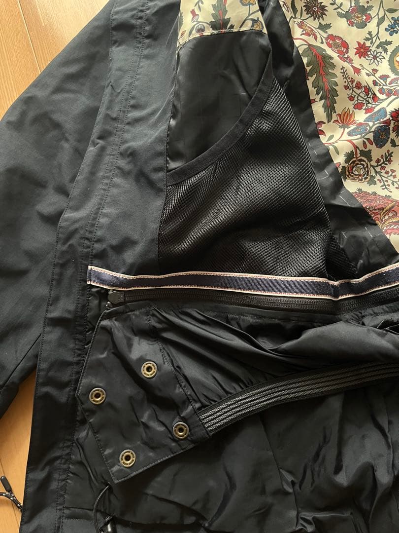 Burton GORE-TEX スノーボード　アウタージャケット　レディース