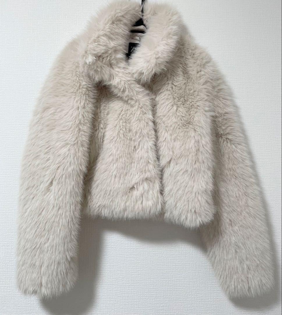 ZARA ザラ ショート丈フェイクファーコート M - メルカリ