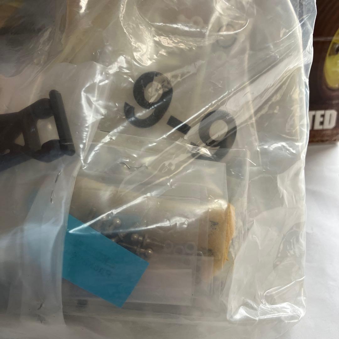 Team Associated RC10 B2 2WDオフロードカーキット