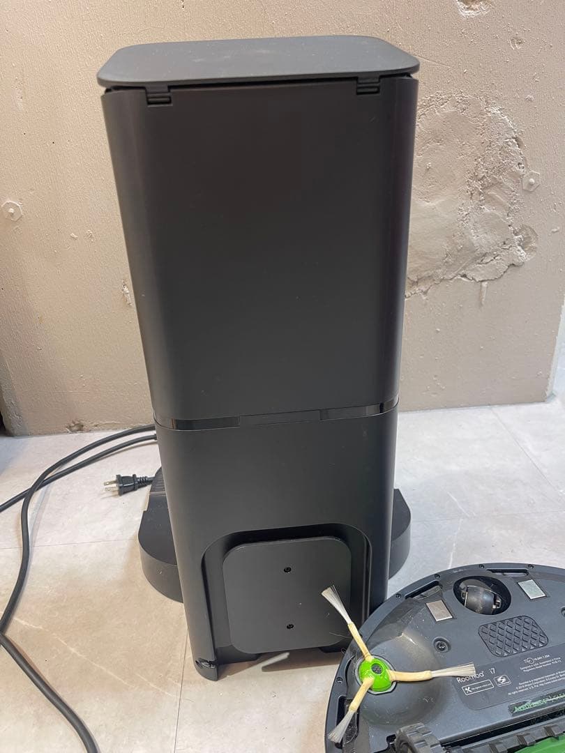 美品 IROBOT ルンバ I7+ ロボット掃除機