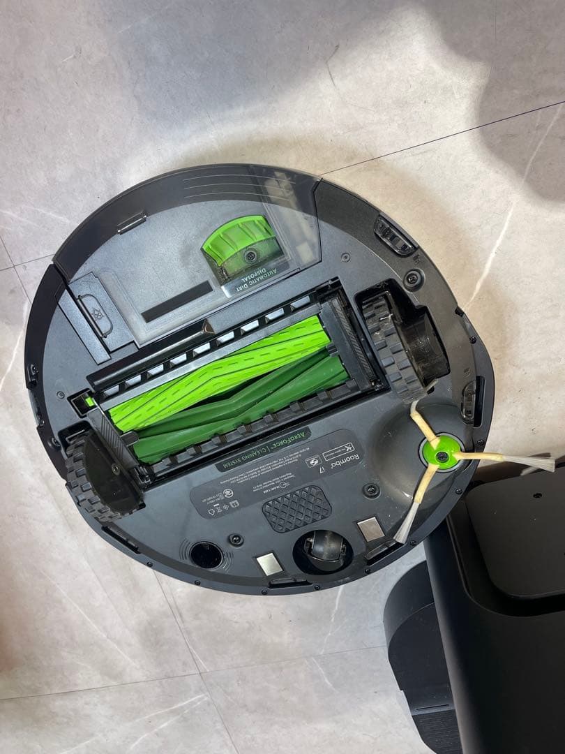 美品 IROBOT ルンバ I7+ ロボット掃除機