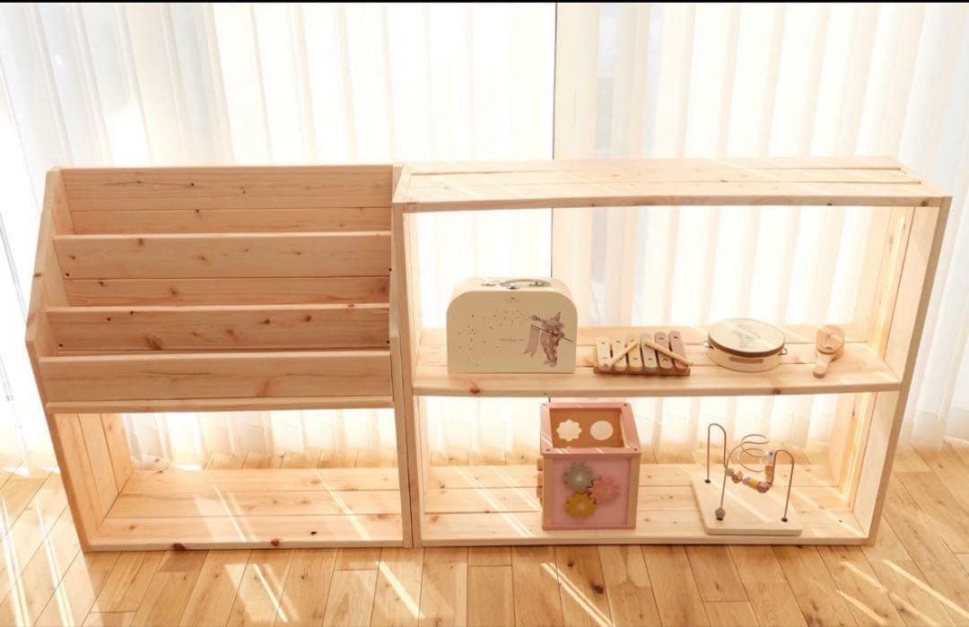 絵本棚　マガジンラック　本棚