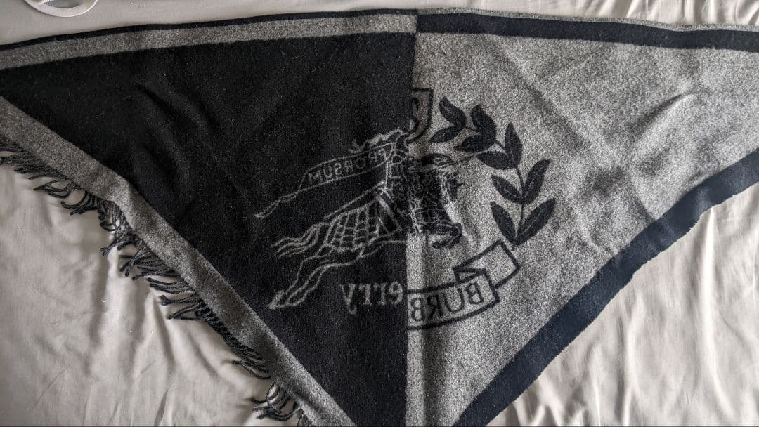 【早い方勝ち！】Burberry（バーバリー）ストール、マフラー