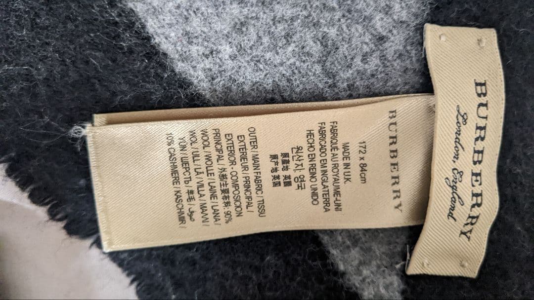 【早い方勝ち！】Burberry（バーバリー）ストール、マフラー