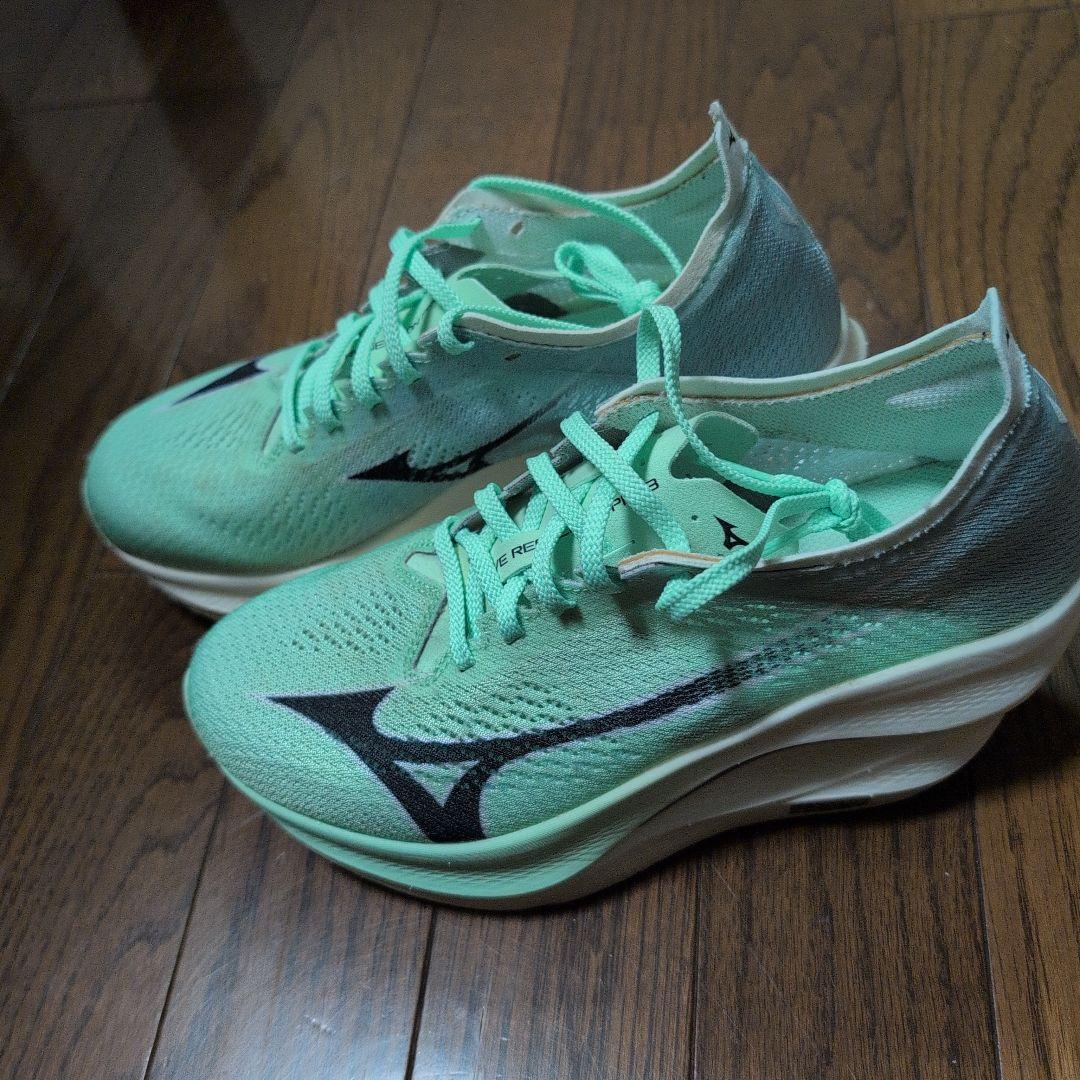 ミズノ ウエーブリベリオンプロ３ 24.5cm