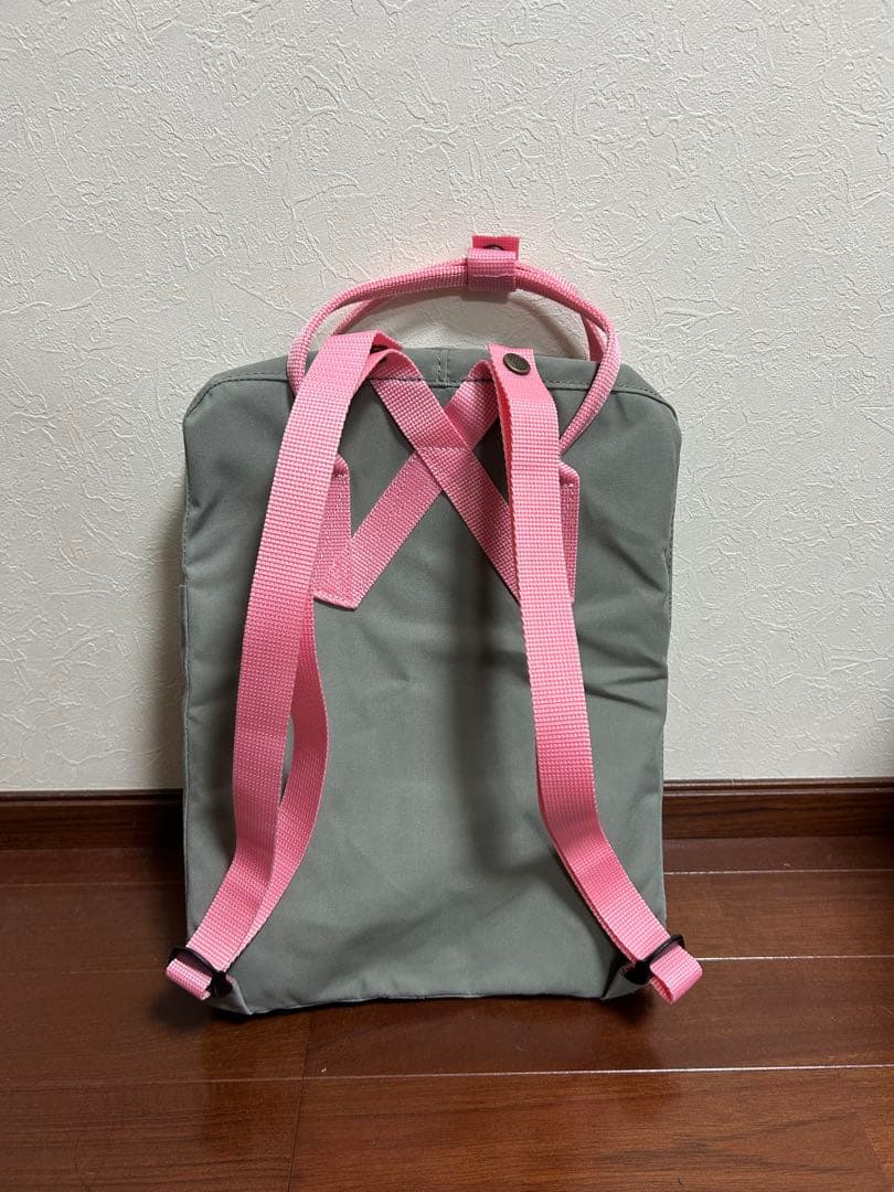 FJÄLLRÄVEN KANKEN グレー リュック