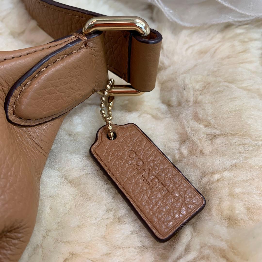 極美品☆COACH　ウエストバッグ　ミニ　ロゴ　ヒップバッグ　レザー　キャメル