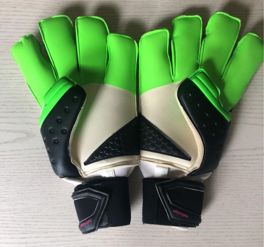 adidasキーパーグローブ