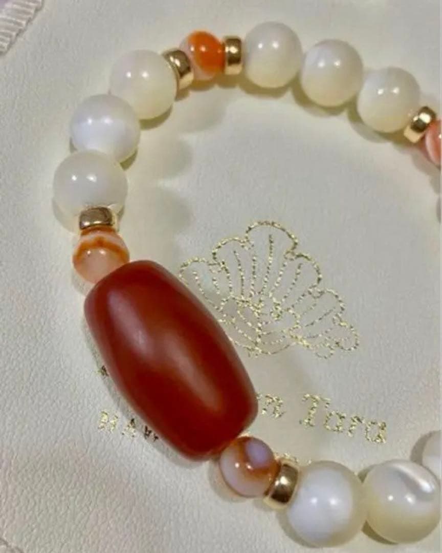 ゆうちゃん様専用 グリーンターラ 特殊線珠のブレスレット - メルカリ