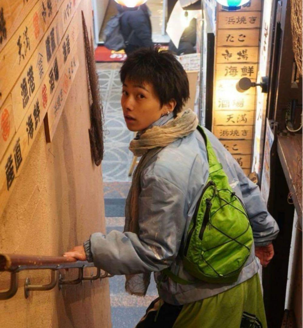 【定価4.2万/あおば着用】C.P.Company ボディ バッグ グリーン