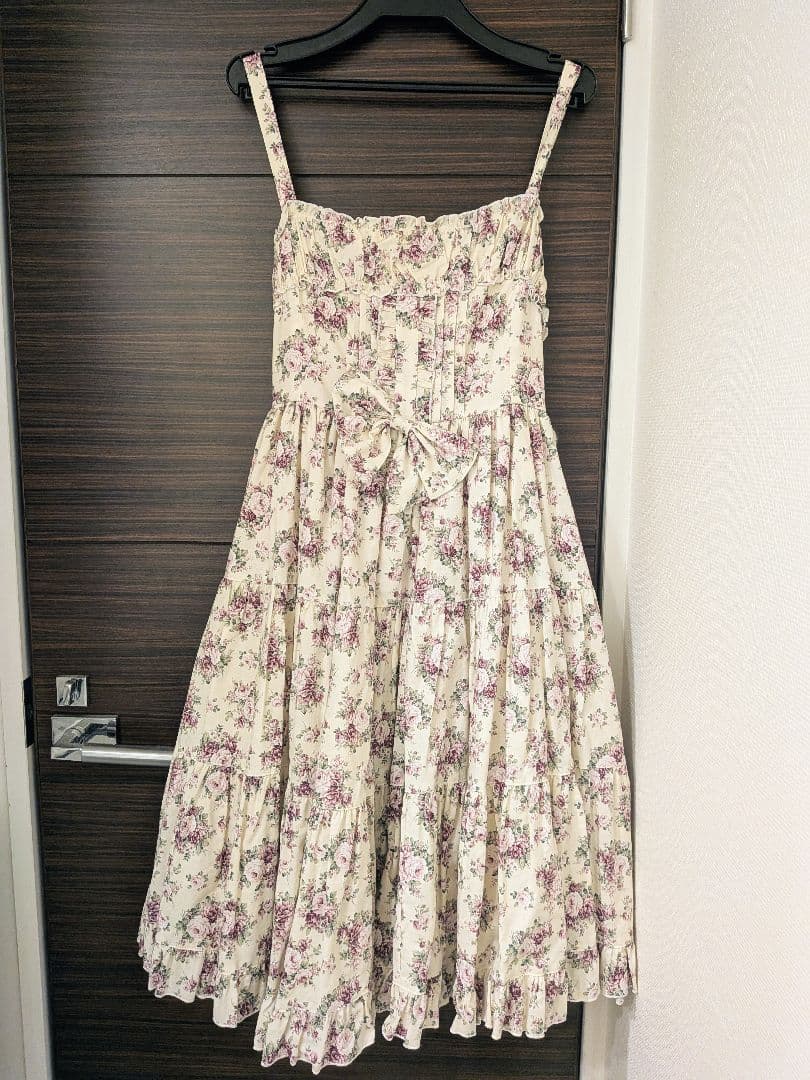 Physical Drop 胸ギャザージャンパースカート【花柄オフ白】