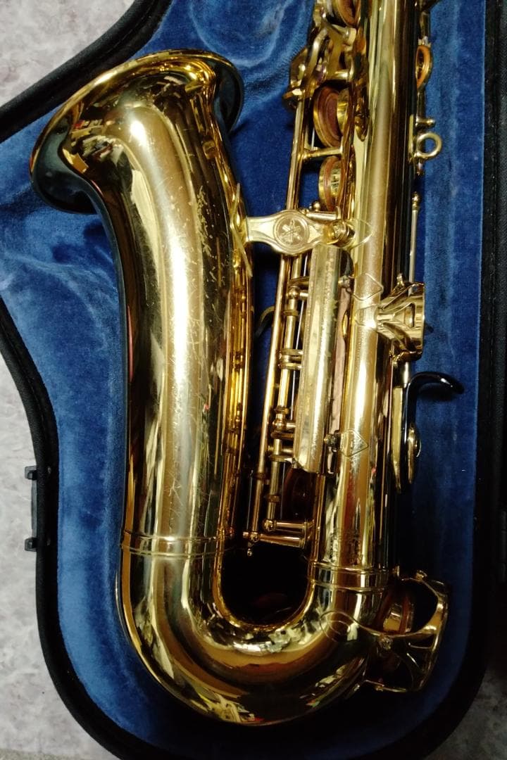 ヤマハYAS-275 アルトサックス本体とケース、付属品