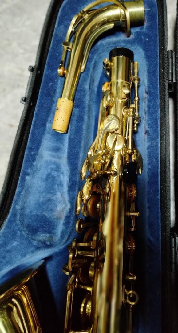 ヤマハYAS-275 アルトサックス本体とケース、付属品