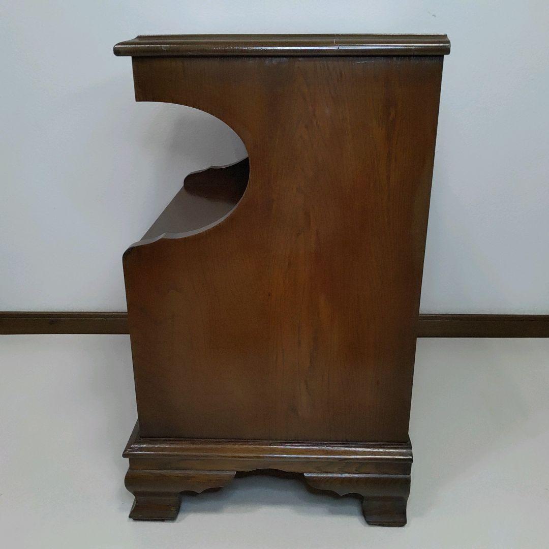 横浜クラシック家具 knock on wood HAND MADEサイドテーブル