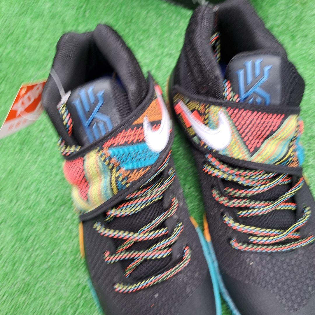 Nike Kyrie バスケットボールシューズ