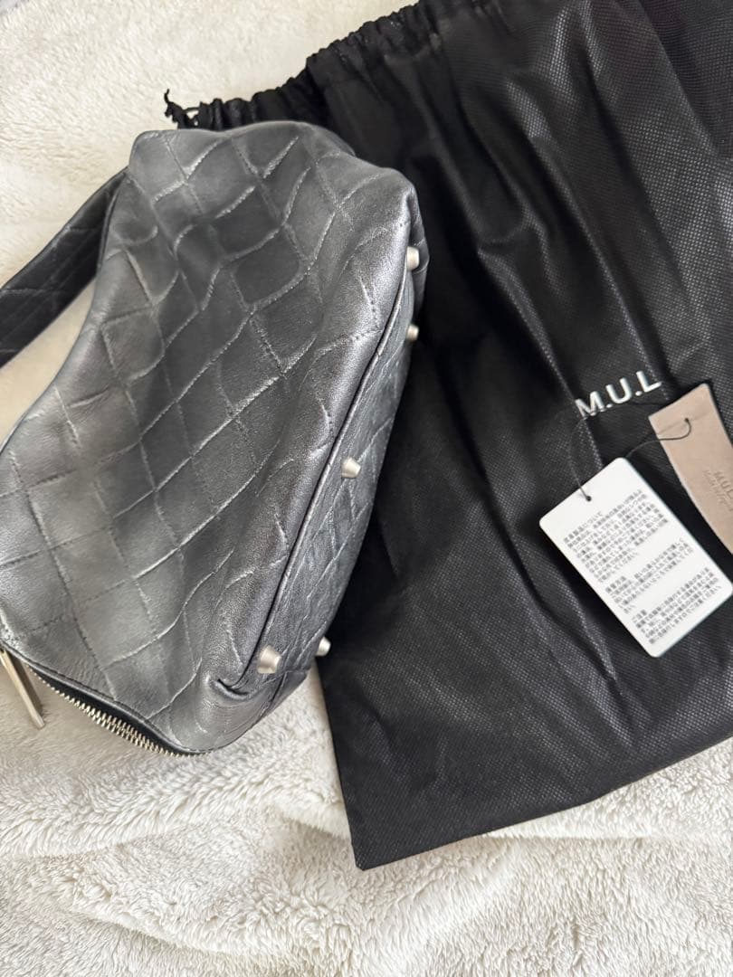 美品】M.U.L. シルバー キルティング ハンドバッグ