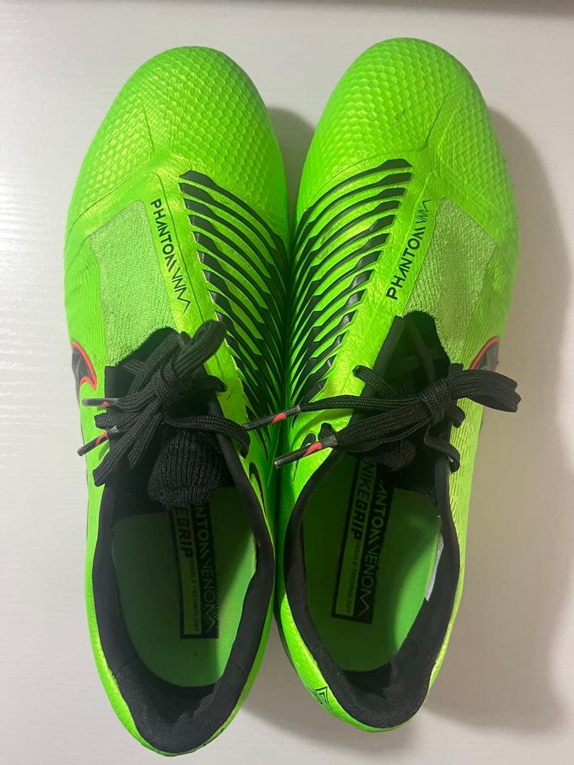 美品】 ナイキ ファントムヴェノム FG 26cm 美品 - メルカリ
