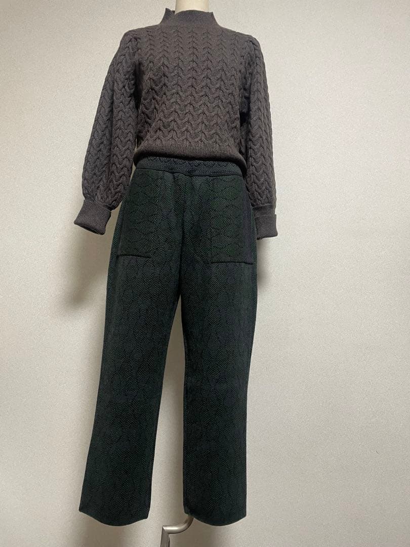 カトリーヌアンドレ　シリアルナンバー付きジャガードパンツ