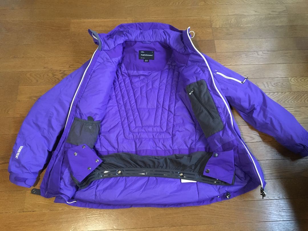 美品【Peak Performance】 スノーウェア　M HELILOFT J