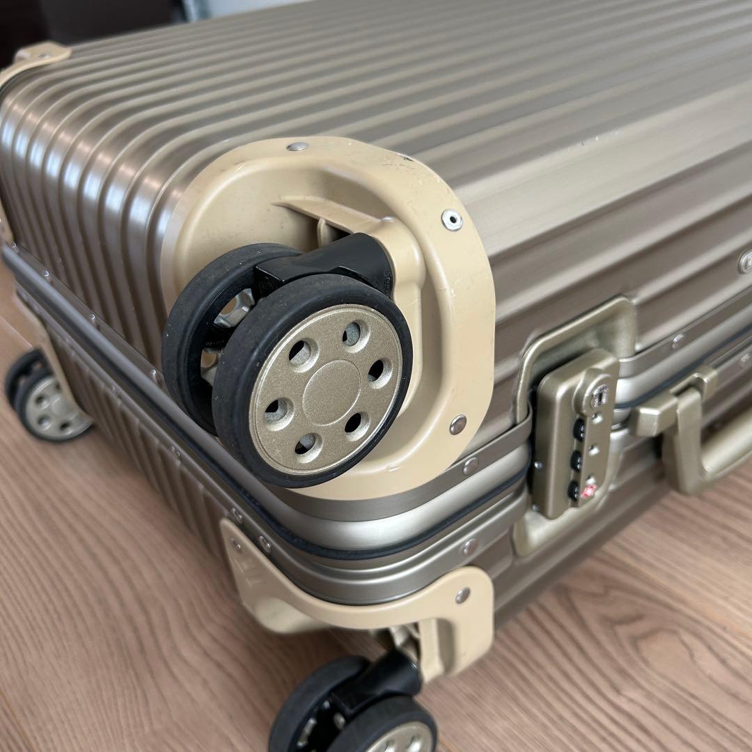 美品 RIMOWA リモワ 4輪 48L トパーズ キャリーケース スーツケース