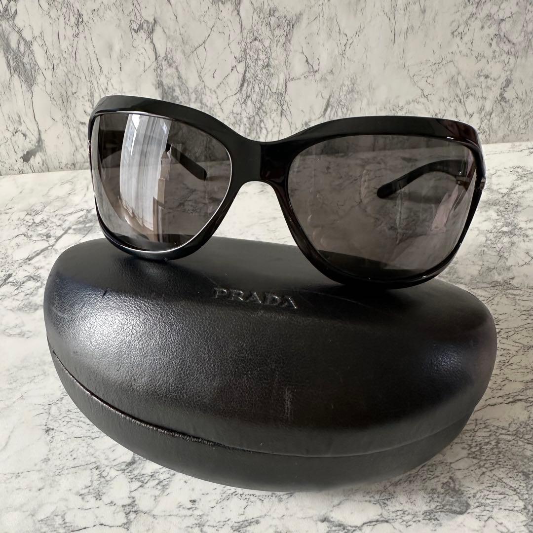 PRADA ブラック サングラス SPR14G GACKT 着用モデル - メルカリ