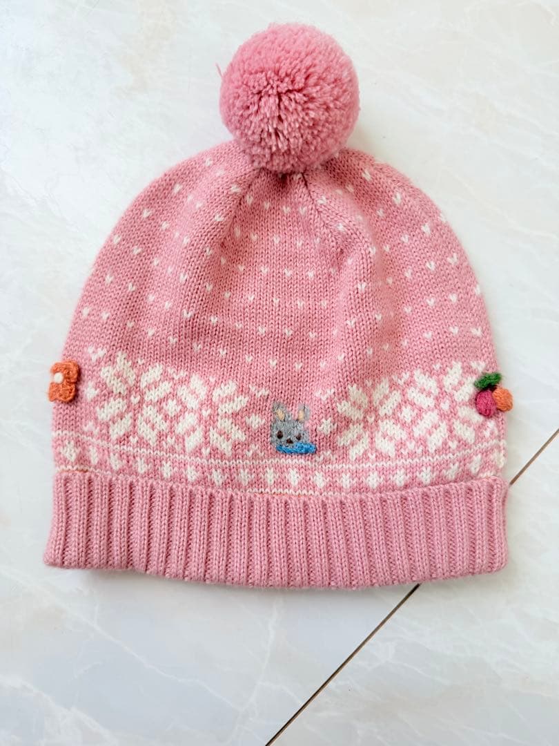 ファミリア ファミちゃん ピンク 雪の結晶 ニット帽 - メルカリ