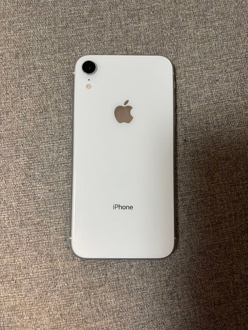 Apple iPhone XR ホワイト 6.1インチ