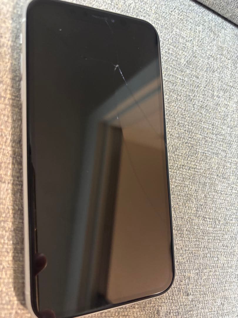 Apple iPhone XR ホワイト 6.1インチ