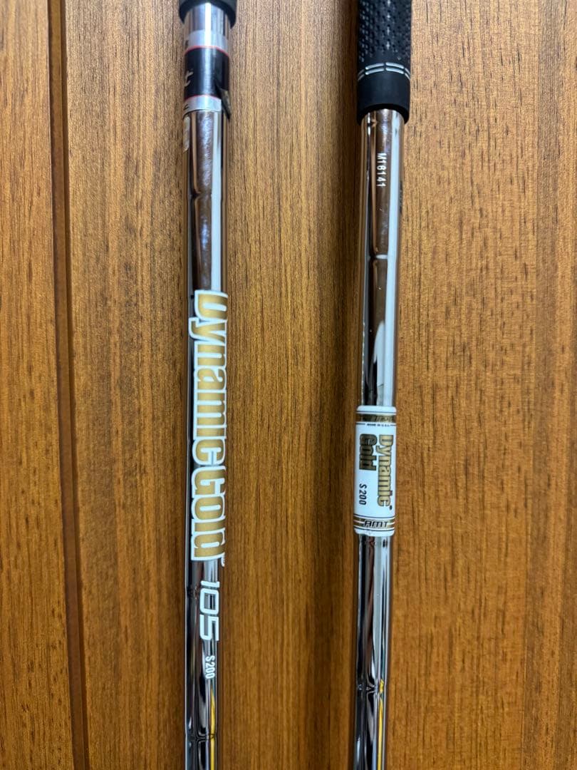 Titleist 818 H1 23° DG105 27° DG AMT