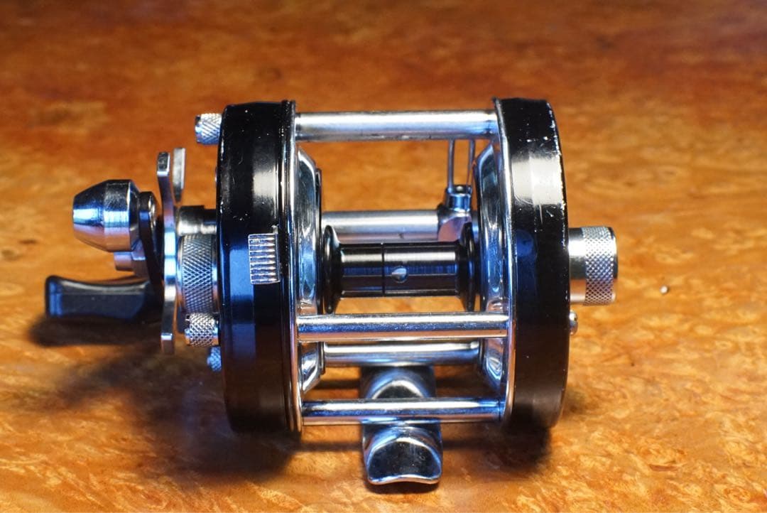 ABU アンバサダー 5001 C メンテ済 フレーム修正済 - メルカリ