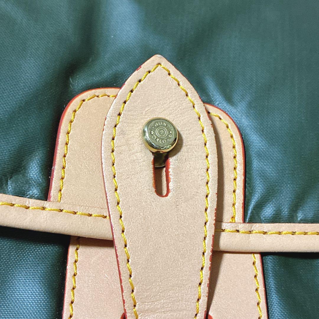 良品⭐️ハンティングワールド　バチュークロス　メッセンジャーバッグ　メンズ　カーキ