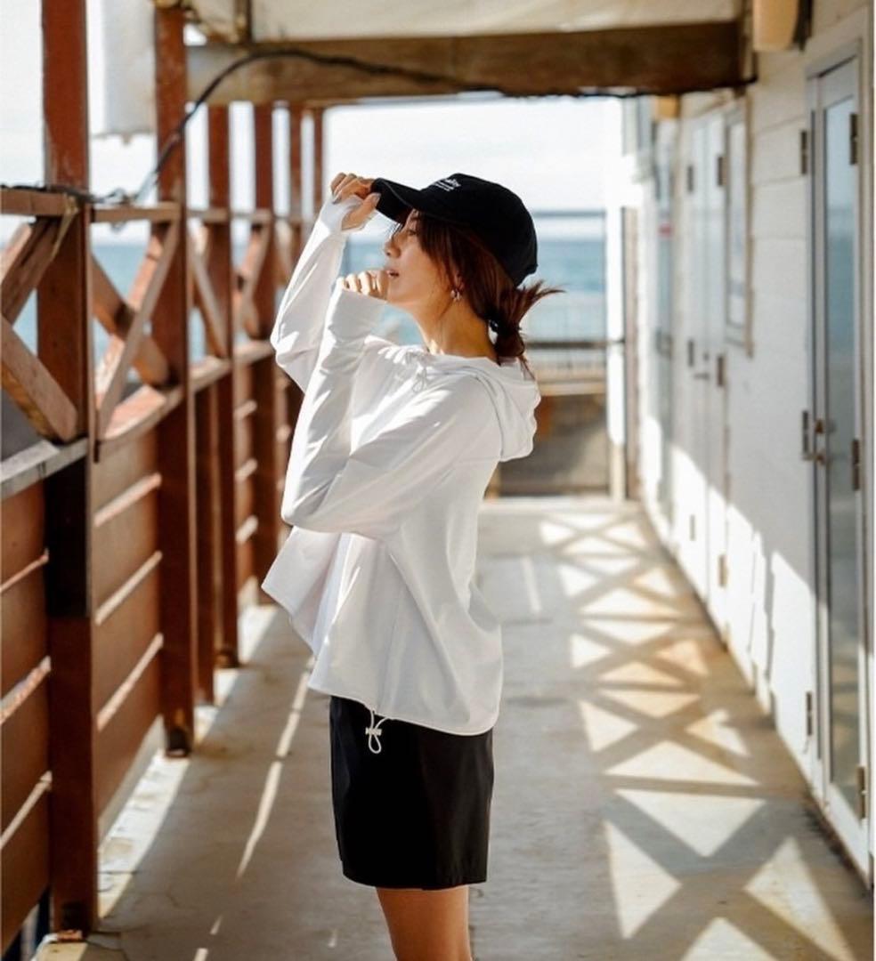 Mother ラッシュガードパーカー forme 東原亜希 ホワイト - メルカリ