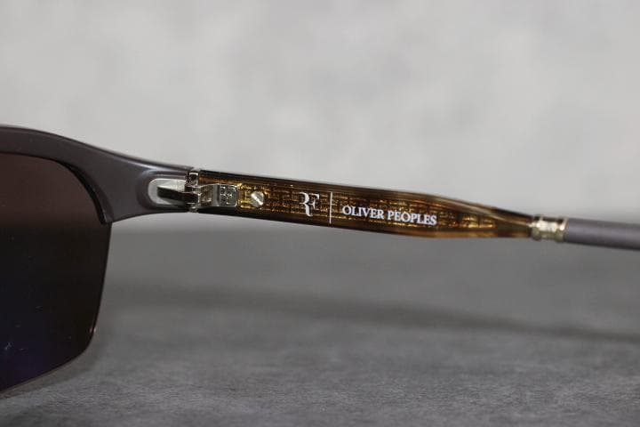 オリバーピープルズ × ロジャーフェデラー R-6 シールドサングラス スポーツ