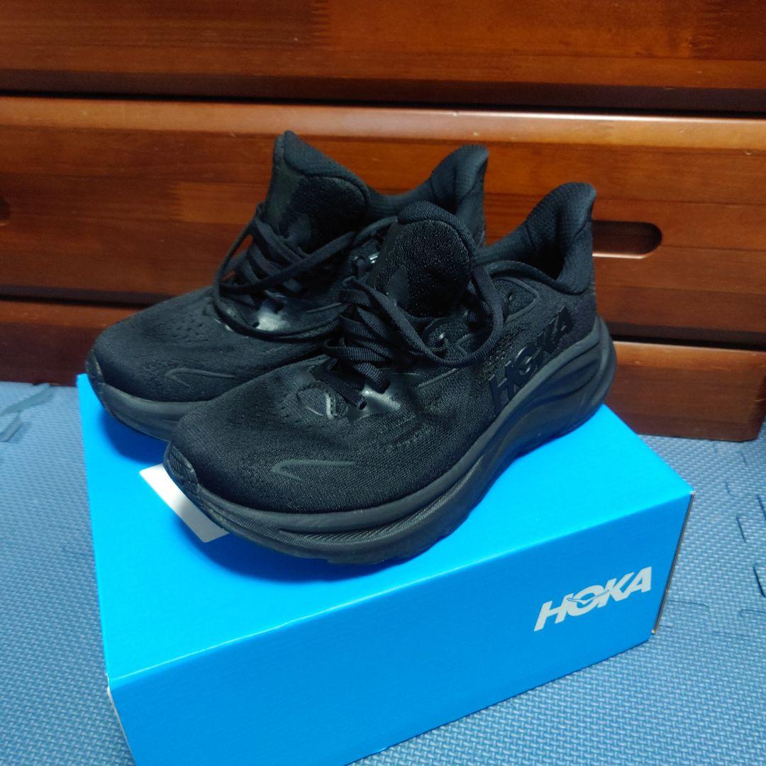 HOKA ONE ONE　クリフトン10