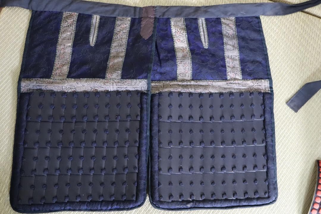 大人が着用出来る本格的な日本の武士甲冑一式（飾り鎧・美術品）