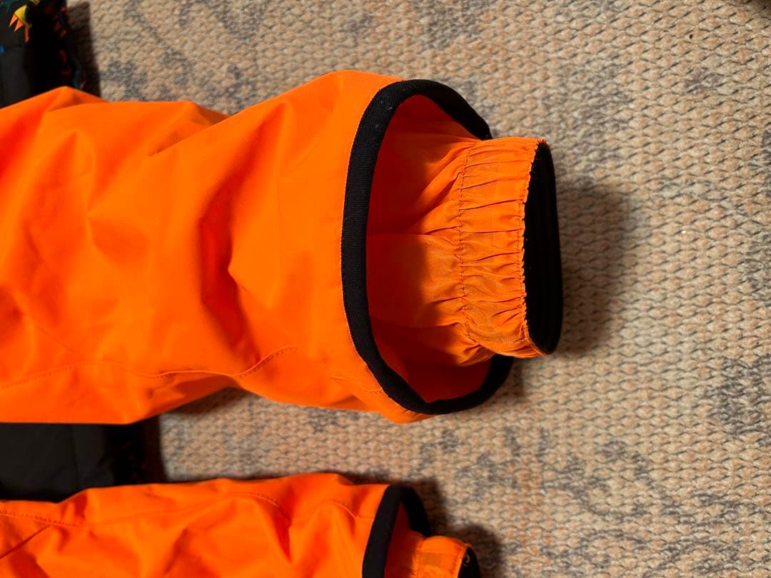 Quick Silver スキー、スノボウェア　上下6〜7歳130 上着美品