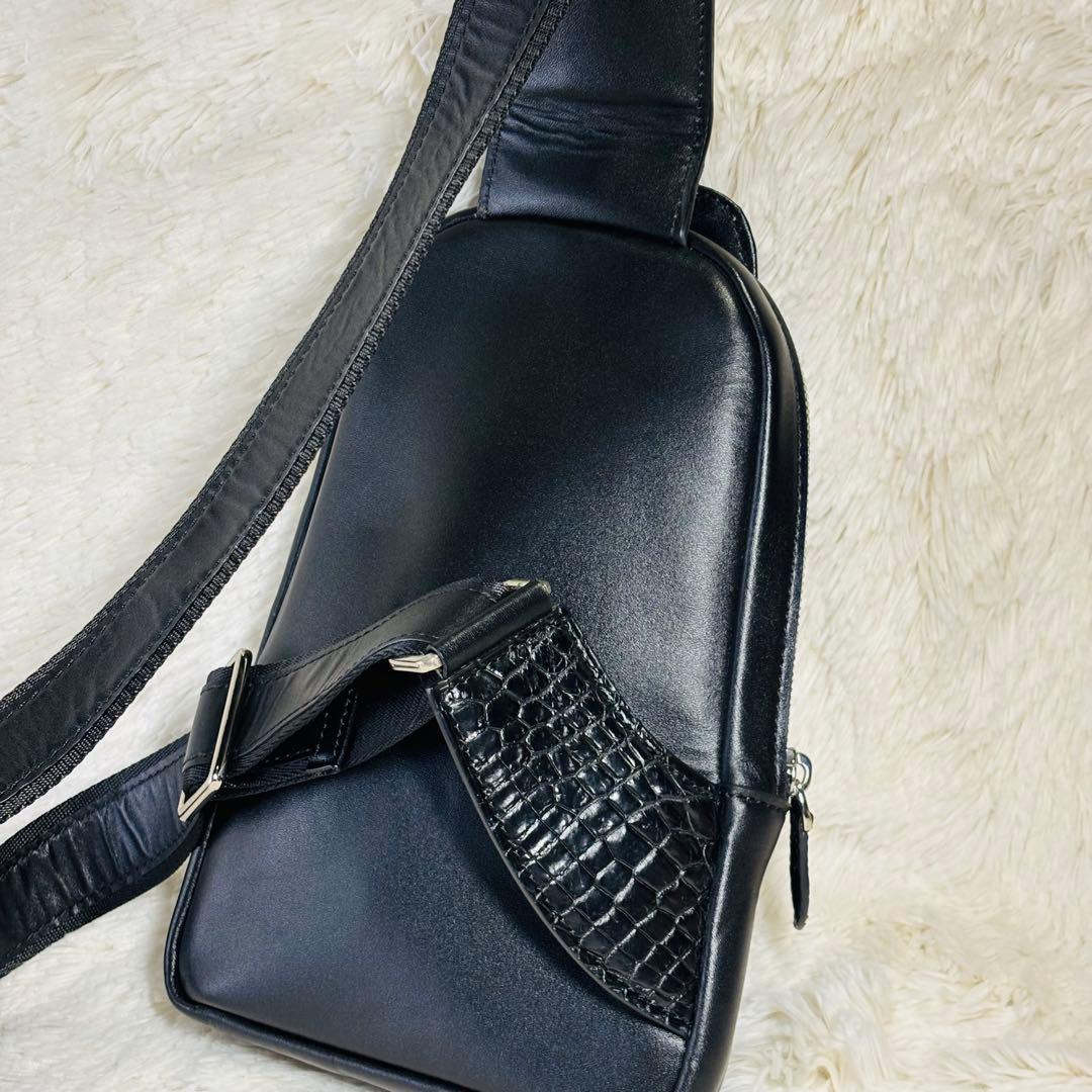 クロコダイル ボディバッグ レザー マットクロコ ブラック 斜め掛け