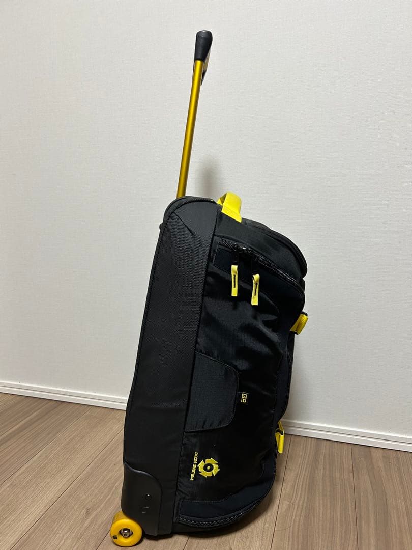 BURTON キャリーバッグ ブラック/イエローの通販はau PAY マーケット