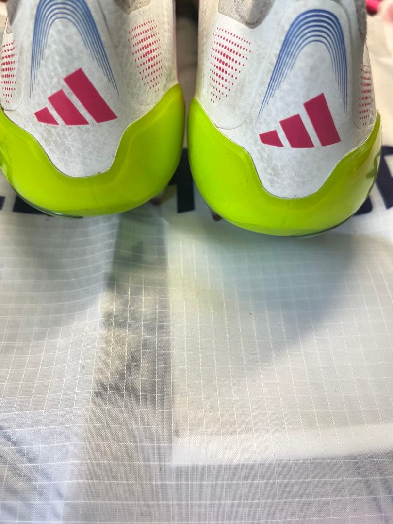 プレデター　スパイク ホワイト/ピンク　26.5センチ　AG FG