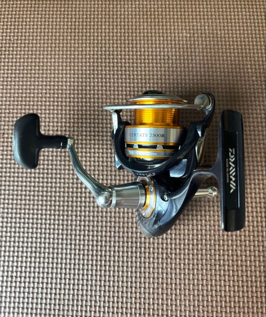 ダイワ 10 セルテート 2500R ジャンク扱い - www.pizzaart.no