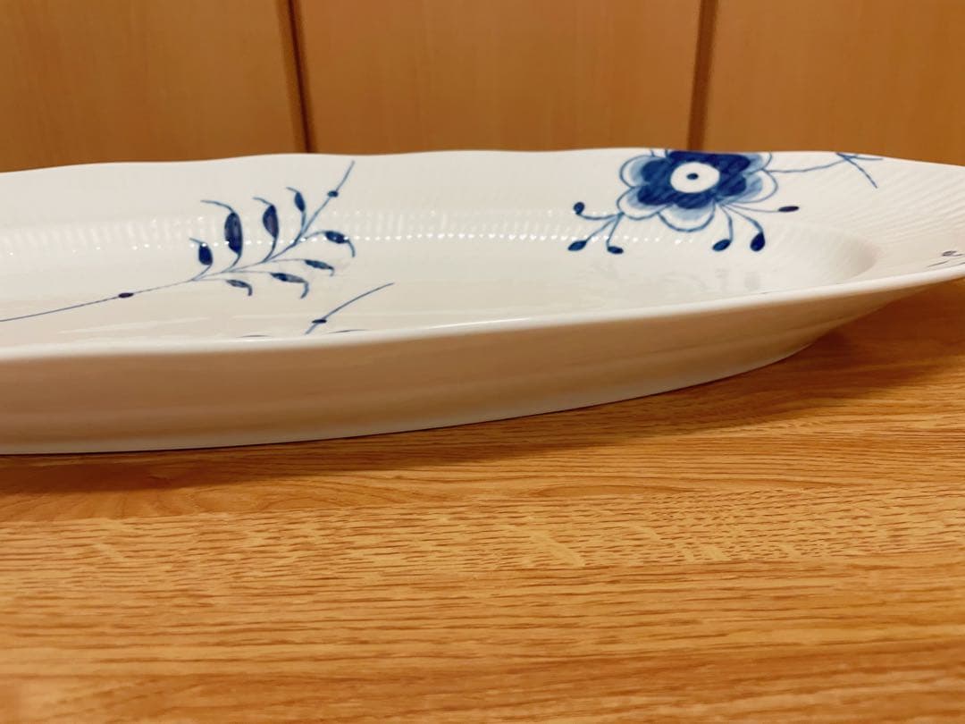 ブルーフルーテッド メガ フィッシュ ディッシュ 60cm - メルカリ