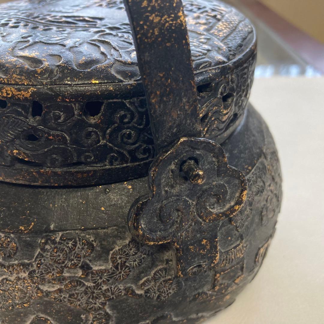 大明宣徳 香炉 手炉 手炙り 火鉢 蓋付き 手提げ 彫刻 透かし 金属 骨董品