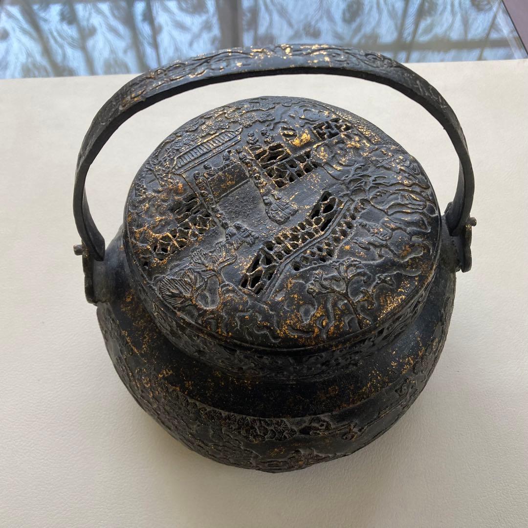 大明宣徳 香炉 手炉 手炙り 火鉢 蓋付き 手提げ 彫刻 透かし 金属 骨董品