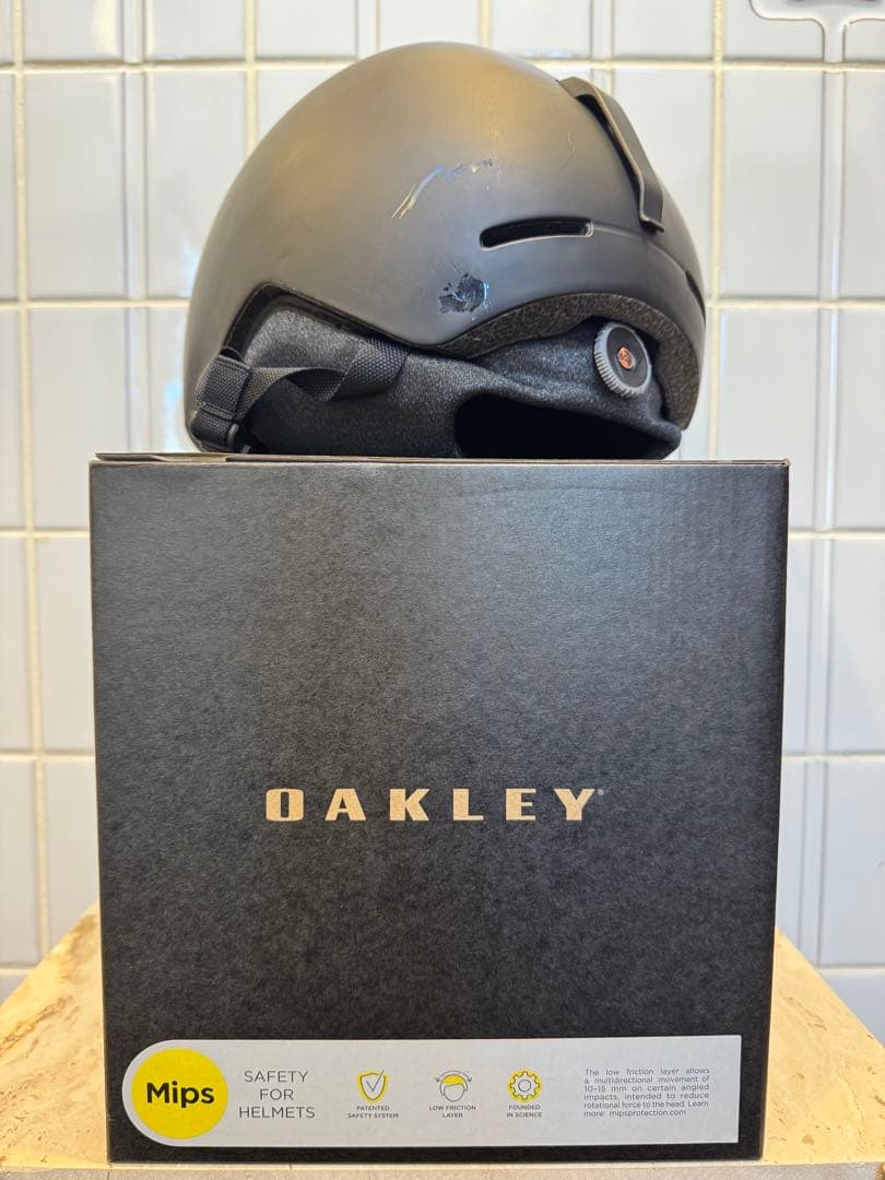 OAKLEY MOD1 ヘルメット L ブラックアウト 箱付属品 女性使用品 - メルカリ