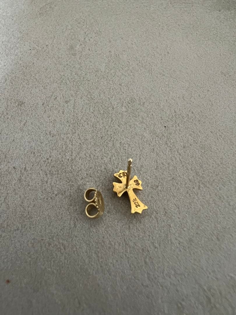 CHクロスベビーファットスタッド ピアス 22K withパヴェダイヤモンド