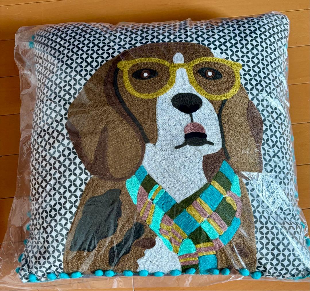 新品 カルマリビングアニマルクッション ビーグル 45×45