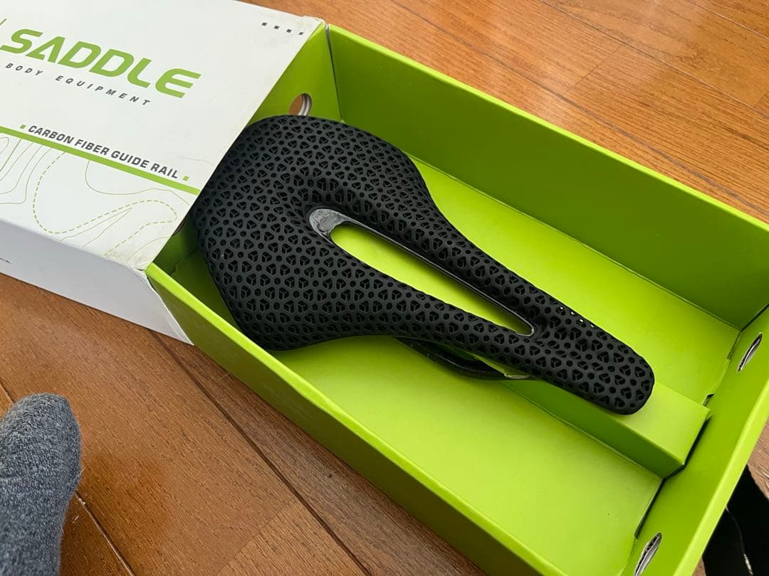 3Dプリントサドル カーボン