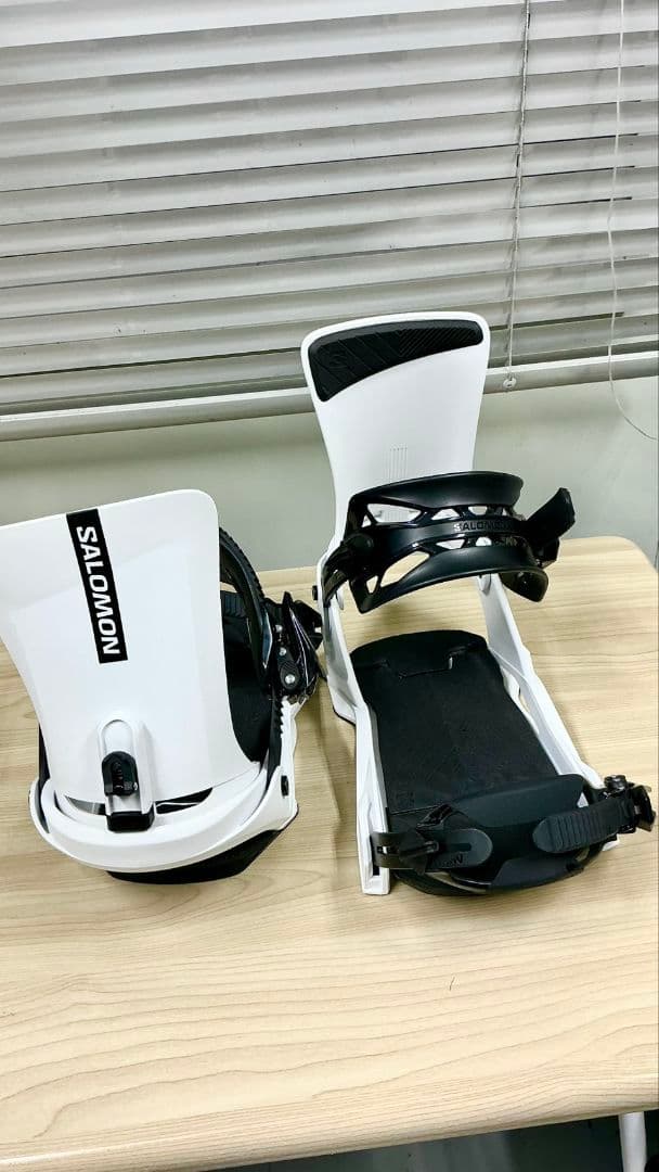 SALOMON RHYTHM スノーボードビンディング ホワイト/ブラック