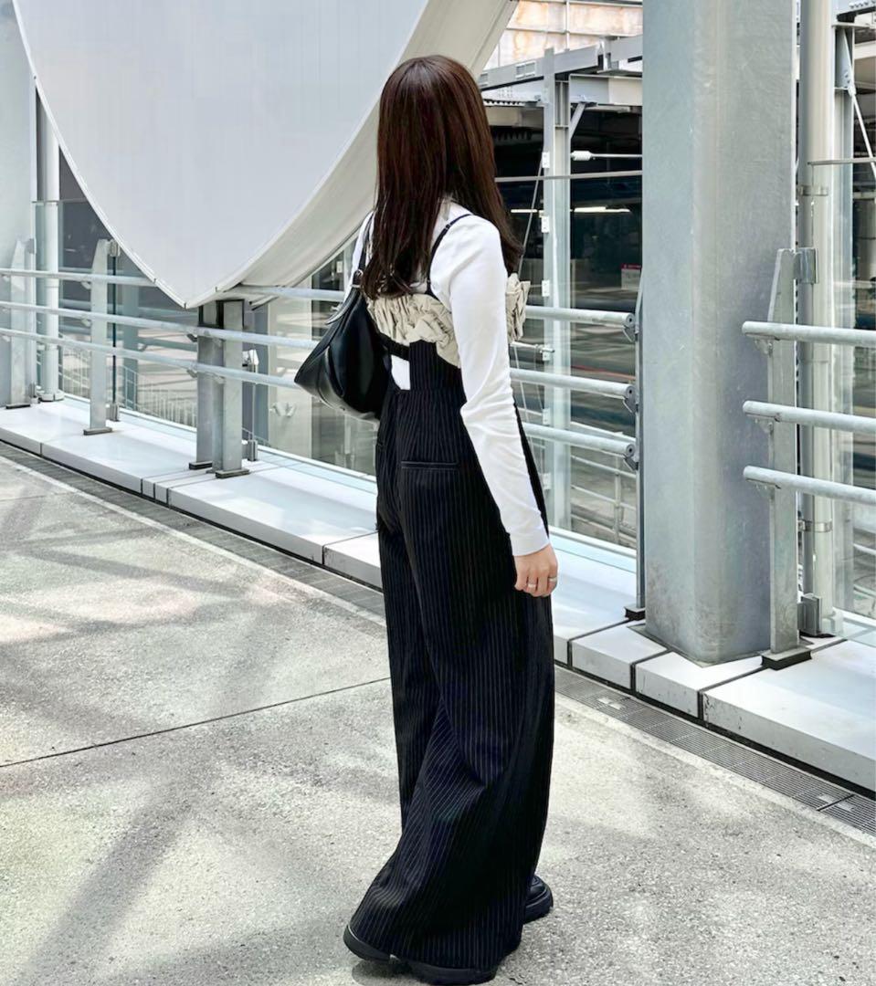 メゾンスペシャルフラワーモチーフオールインワン　　ブラック　サイズ36