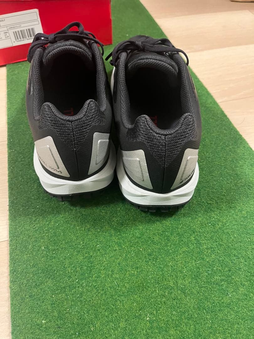 ニューバランス ゴルフシューズ 黒UG1001E スパイクレス 売れ筋 28cm